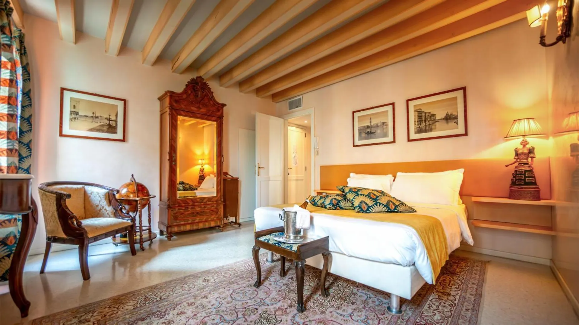 Palazzo San Luca Hotel Veneza Casa de hóspedes